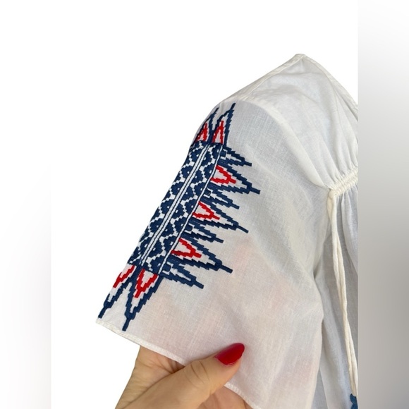 Anthropologie Pepin Cream Embroidered blue red Shirt
Size S preloved 💯 cotton - Picture 6 of 11